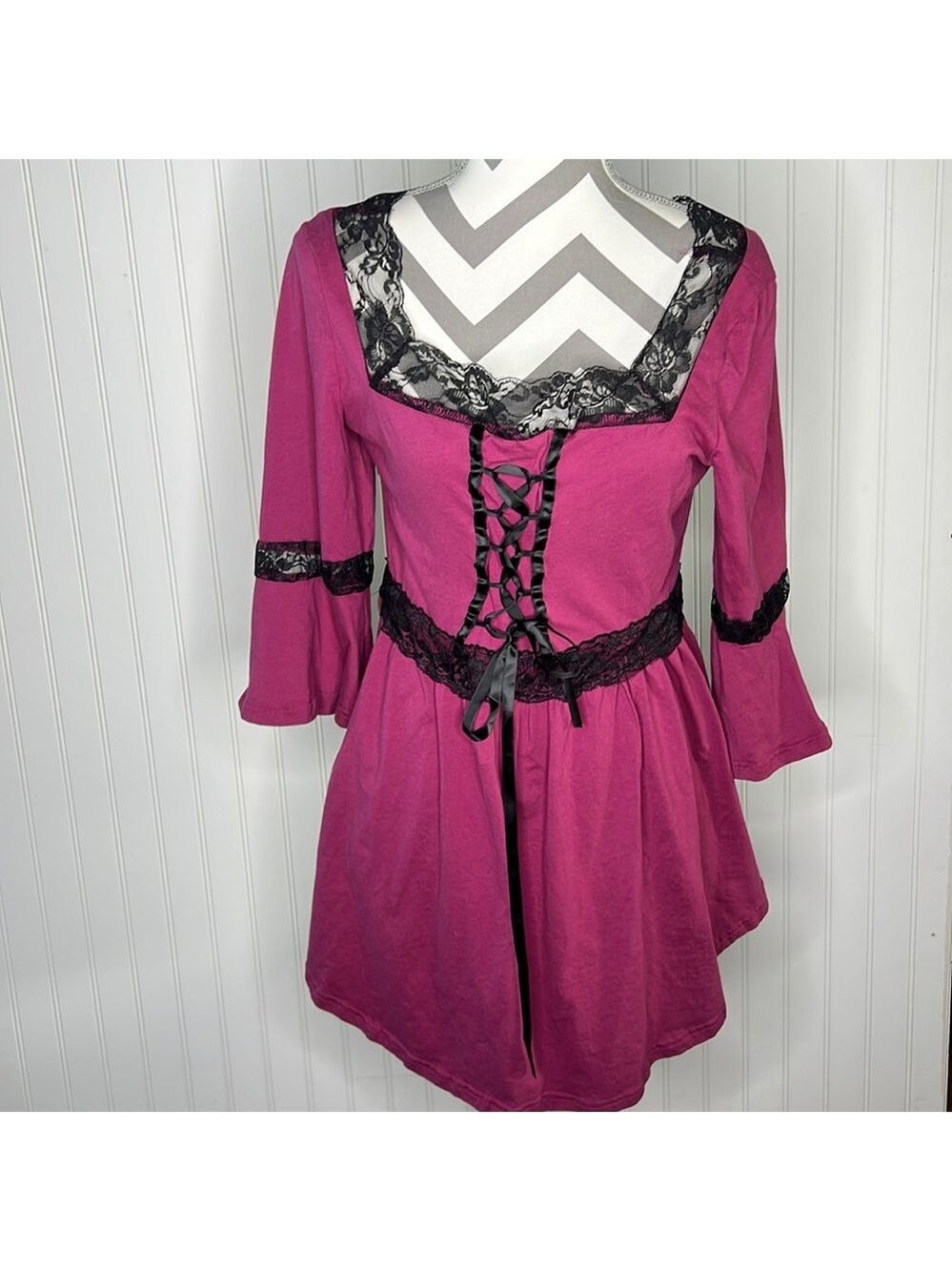 Renaissance Top Size Medium